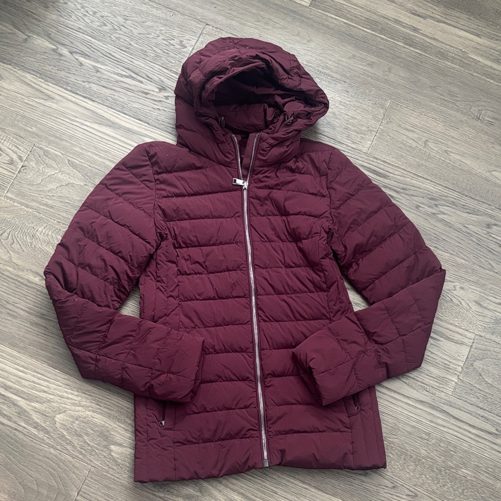 Babaton | Burgundy Premium Goose Down Puffer Jacket with Hood Size Small